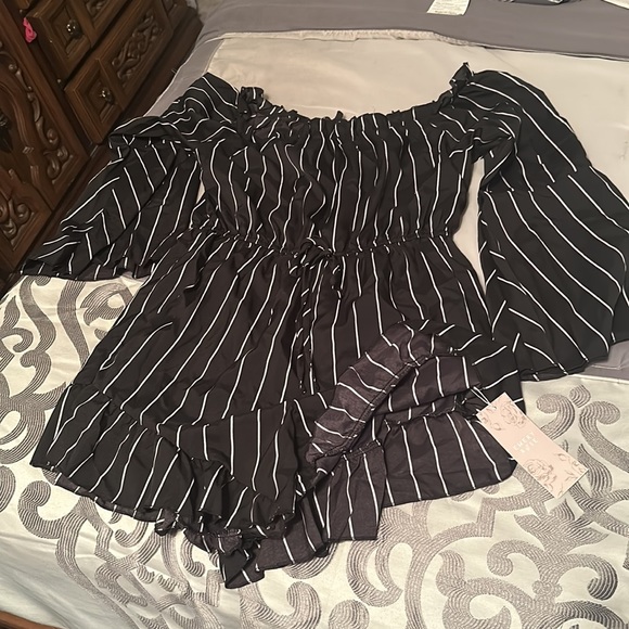 Romper - Picture 2 of 2